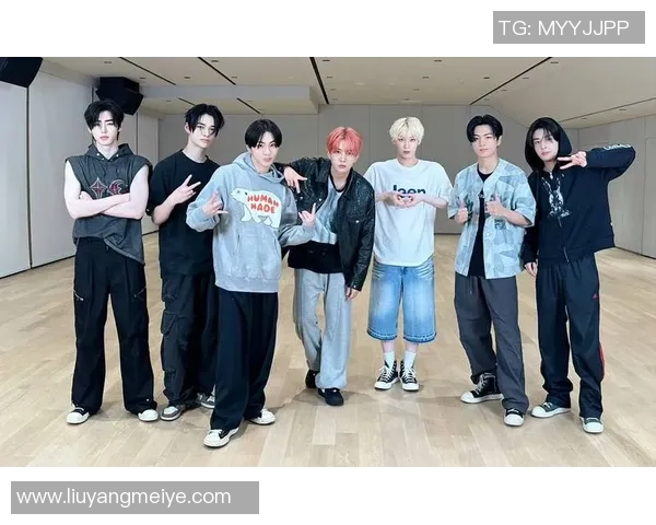 韩国男团与足球明星的魅力对决谁能赢得更多粉丝的心